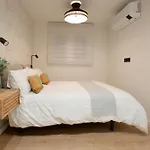 Renovated In Historic Old Town Ac Apartamento