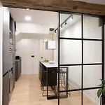 Renovated In Historic Old Town Ac ビルバオ