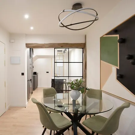 Renovated In Historic Old Town *