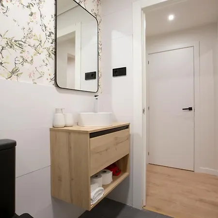 Renovated In Historic Old Town Ac