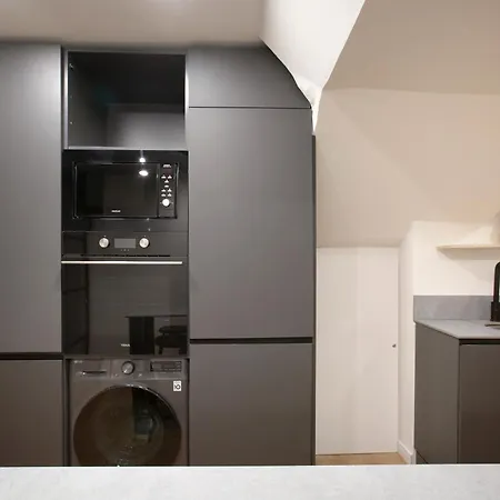 Renovated In Historic Old Town Ac Daire